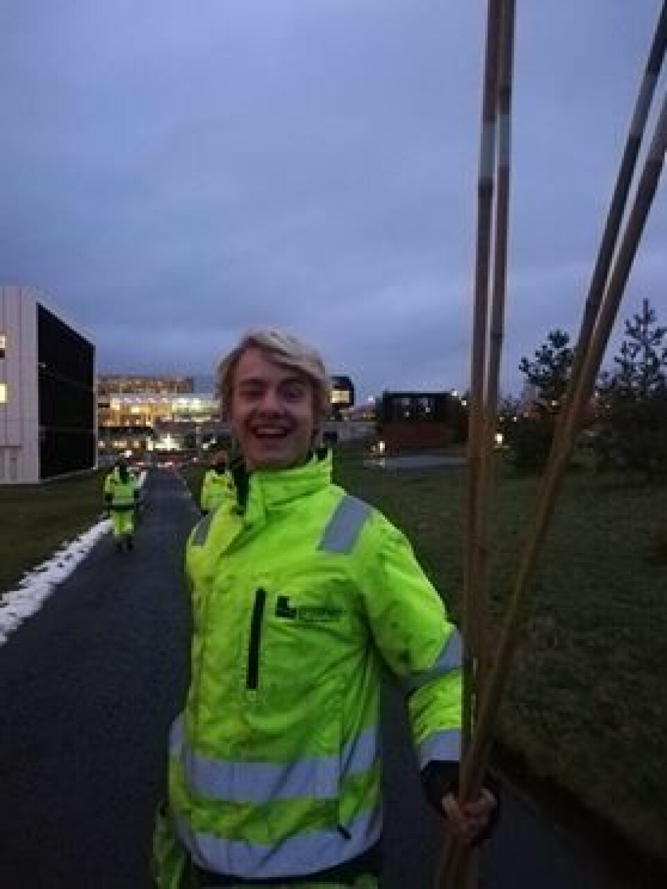 Vi har bedt lærlinger i SOA om å sende oss bilder fra sin arbeidsdag Vi har bedt lærlinger i SOA om å sende oss bilder fra sin arbeidsdag