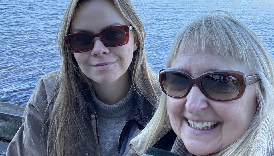 :HAR SETT LYSET: – Besøk vår nettside: www.lyskultur.no Den kan hjelpe deg med noen av svarene, anbefaler kurs- og markedsansvarlig Jørgine Øverli Rise (til venstre) og prosjektleder Christine Wehler Knudtzon i Lyskultur