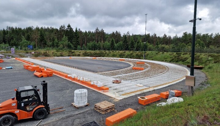 Sving syd med mye av banerørene på plass